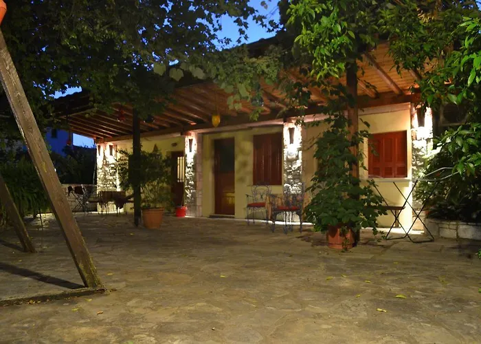 Chouchounikos Apartments